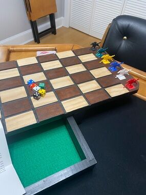 Classic Wooden Horse Race Dice Game: Gambling Party Game